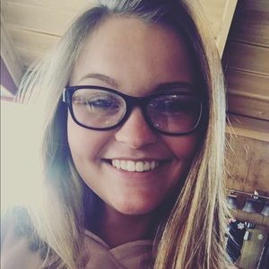 Meet your Posher, Kaitlyn